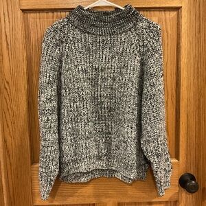 Step Up One Hong Kong black white marled chunky mock neck sweater M